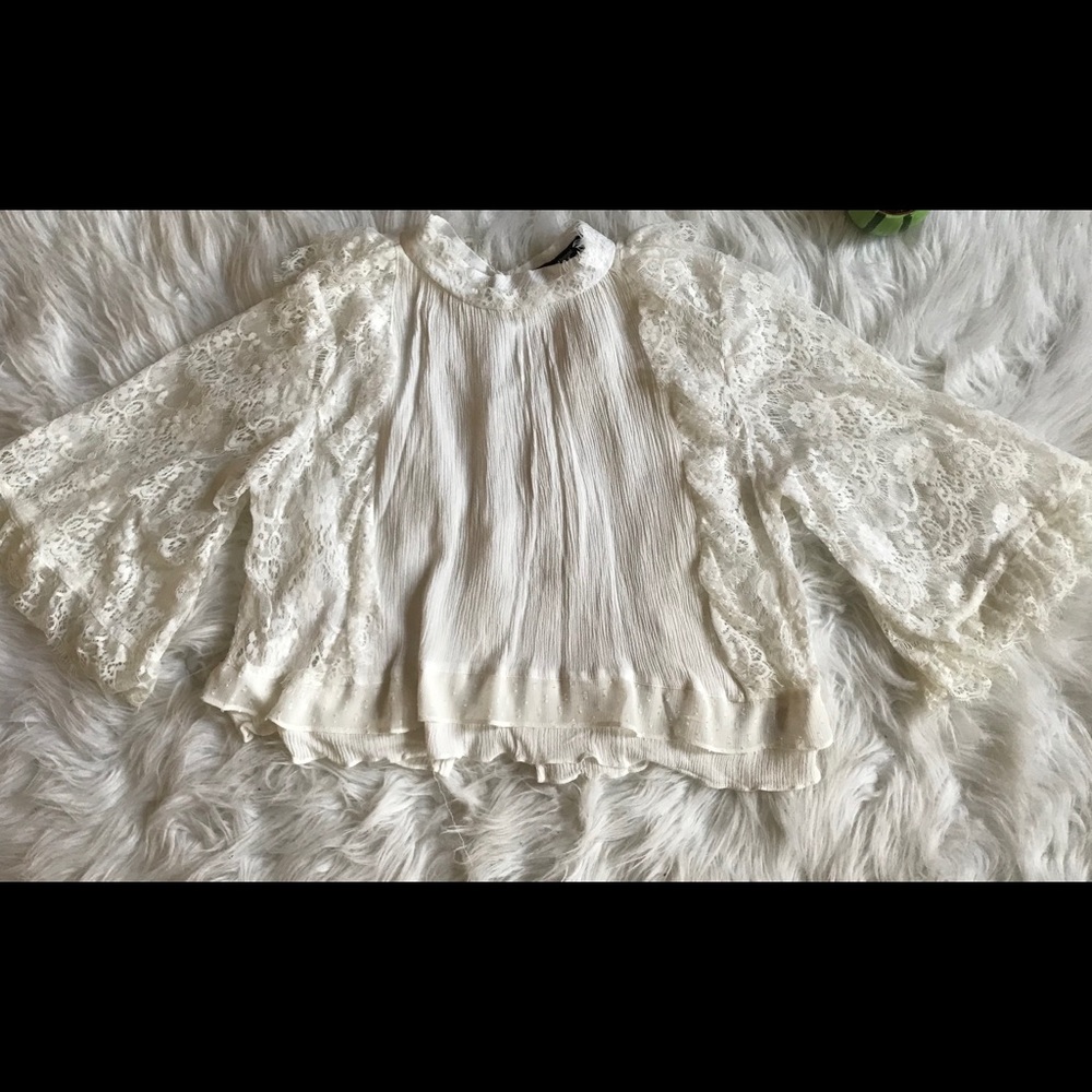 Laced top!!